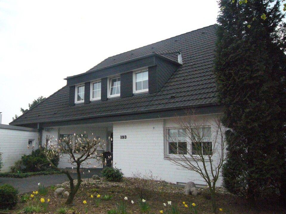 Großzügige Villa mit Doppelgarage, traumhaftem Garten und top Ausstattung am Uhlenhorst – Mülheim an der Ruhr – Vorschaubild 3