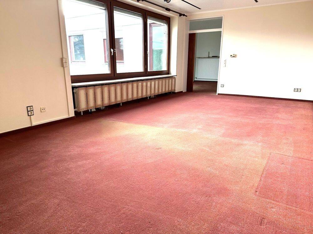 EBENERDIG in HABENHAUSEN! Atrium-Bungalow mit hochw. EBK, uneinsehb. Terrassengarten sowie Garage – Bremen – Vorschaubild 6