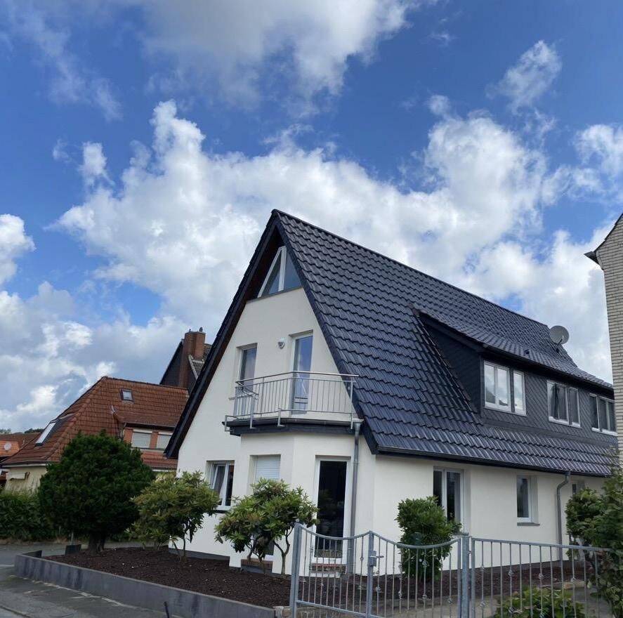 Moderne 2‑Etagen-Wohnung mit Balkon & EBK im Herzen von Burgdamm