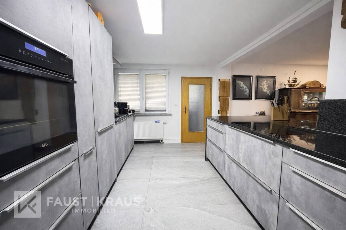 Umfangreich modernisiertes Einfamilienhaus in zentraler Lage mit Garage, Scheune und Garten – Hösbach – Vorschaubild 3