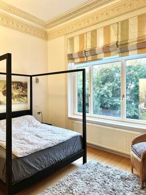 Stilvolle 2-Zi-Wohnung mit Balkon in denkmalgeschützter Villa nahe der Alster – modern und möbliert – 22085 Hamburg – Vorschaubild 5
