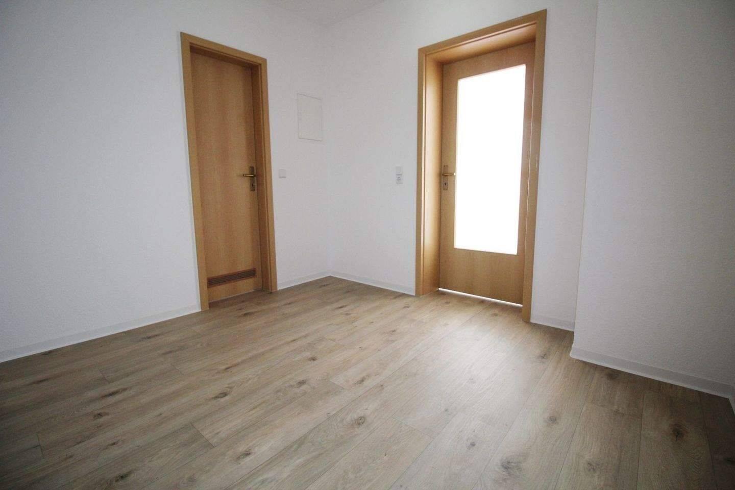 1-Raum-Wohnung mit neuer Einbauküche, uninah – Chemnitz – Vorschaubild 7