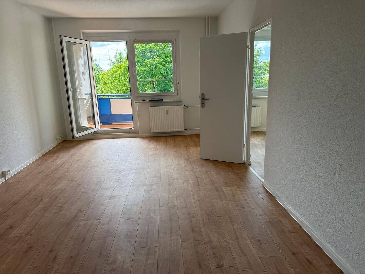 modern sanierte 3 Raumwohnung in der 1 Etage unweit vom Kulkwitzer See – Leipzig – Vorschaubild 2