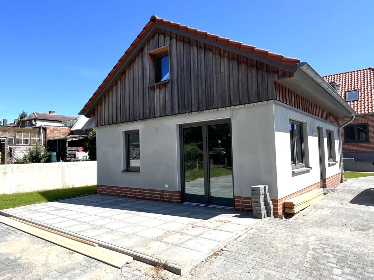 Modernes Wohnen im Neubau! – 23758 Oldenburg in Holstein – Bild 1 von 9