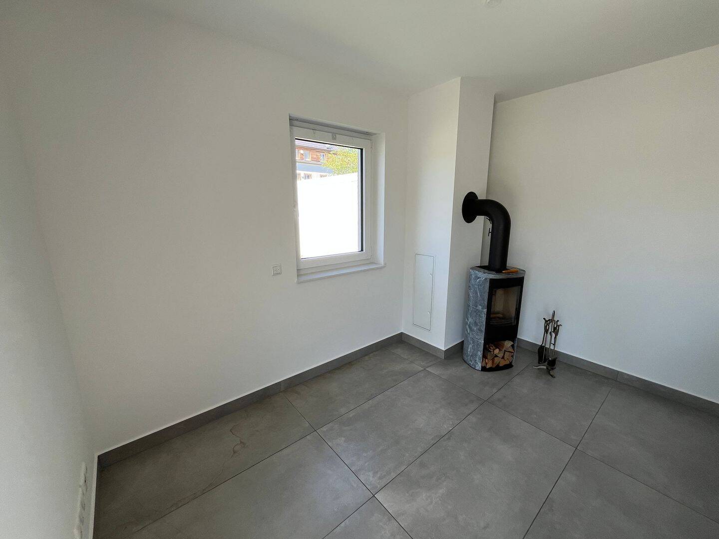 Ihr neues Zuhause: Bungalow mit sonnigem Garten & vielseitigen Möglichkeiten – Radebeul – Vorschaubild 2