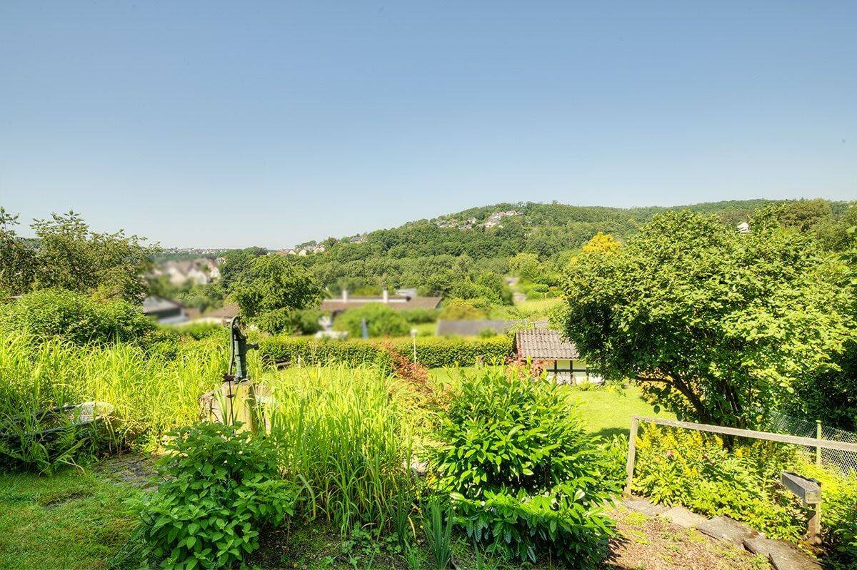 Ansprechendes Wohnhaus in unverbaubarer Wohn- und Aussichtslage im Wohngebiet Struthof! – Betzdorf – Vorschaubild 7