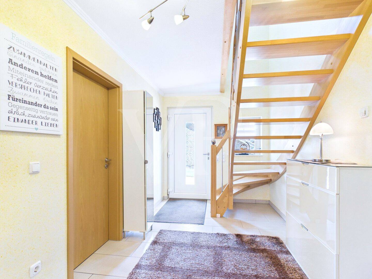 Attraktives Einfamilienhaus mit hochwertiger Ausstattung und Photovoltaikanlage – Esens – Vorschaubild 4