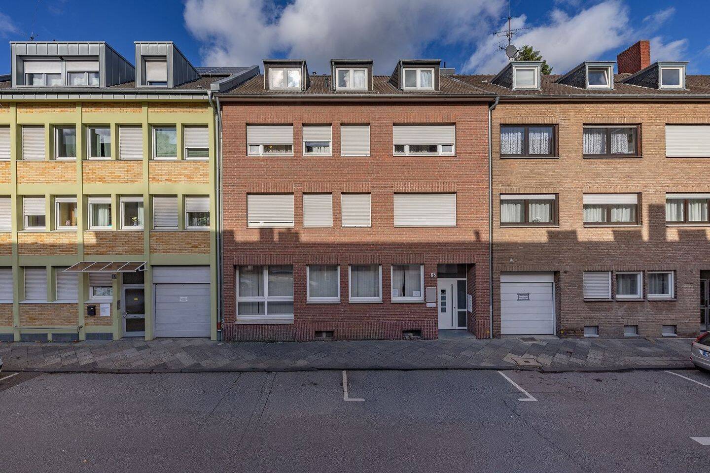 Kapitalanlage MG-Rheydt: vollvermietetes Wohn- und Geschäftshaus, ca. 6,0 % Rendite