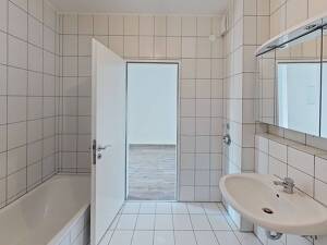 Raffiniert geschnitten & lichtdurchflutet: Exklusive 2-Zimmer-Wohnung mit Balkon & Tageslicht-Ambiente – 33100 Paderborn – Vorschaubild 9