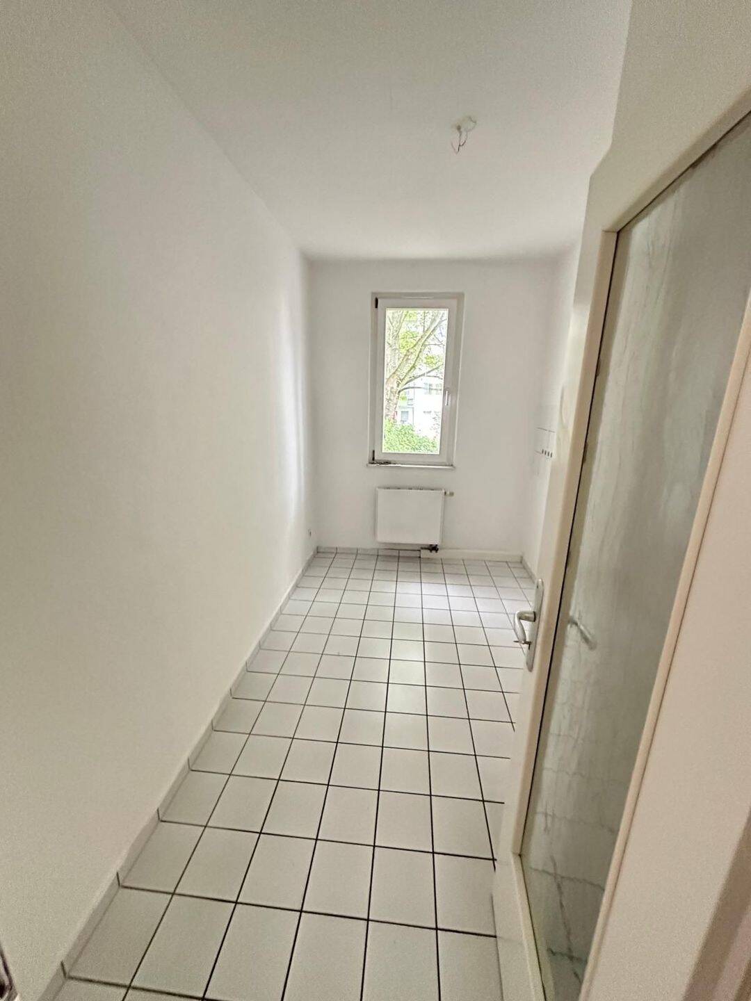 3-Zimmer-Wohlfühlwohnung mit Balkon und Tageslichtbad – Chemnitz – Vorschaubild 4