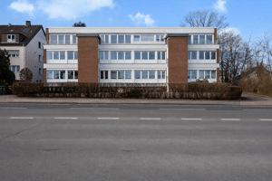 Freigezogene 2-Zimmer Eigentumswohnung ca. 68 m² mit Balkon und Garage in Mülheim - Saarn