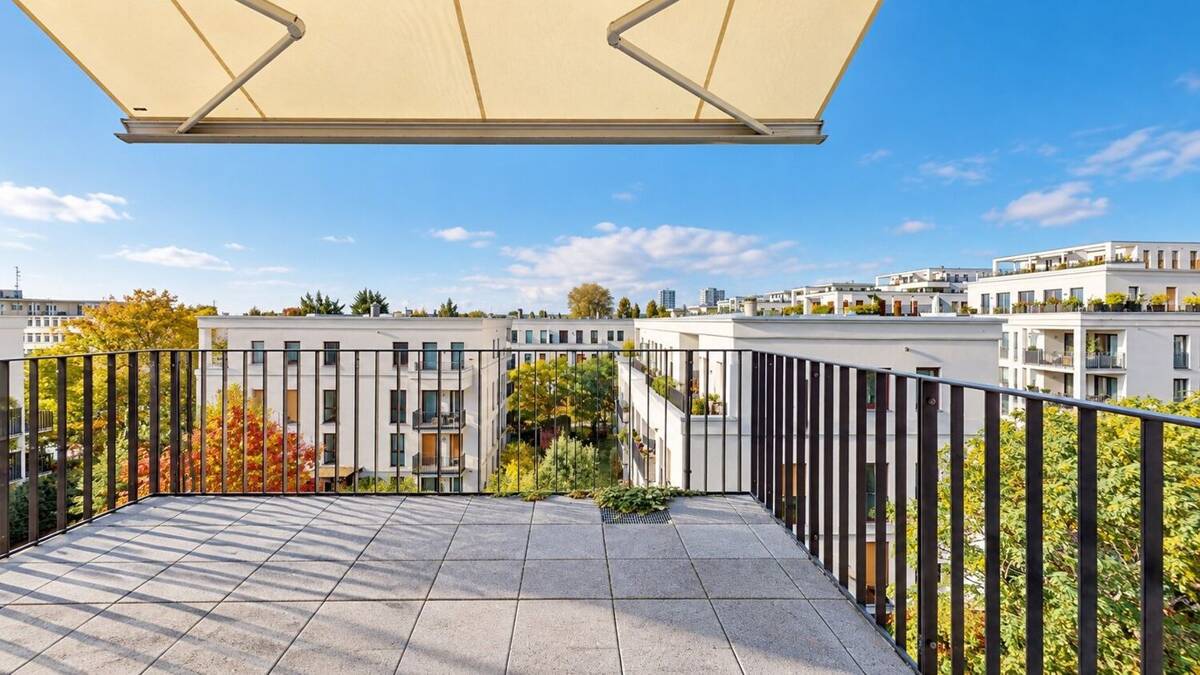 Wohnen über den Dächern - Dreieinhalb-Zimmer-Wohnung mit Terrasse und Balkon – 60326 Frankfurt am Main – Bild 1 von 9