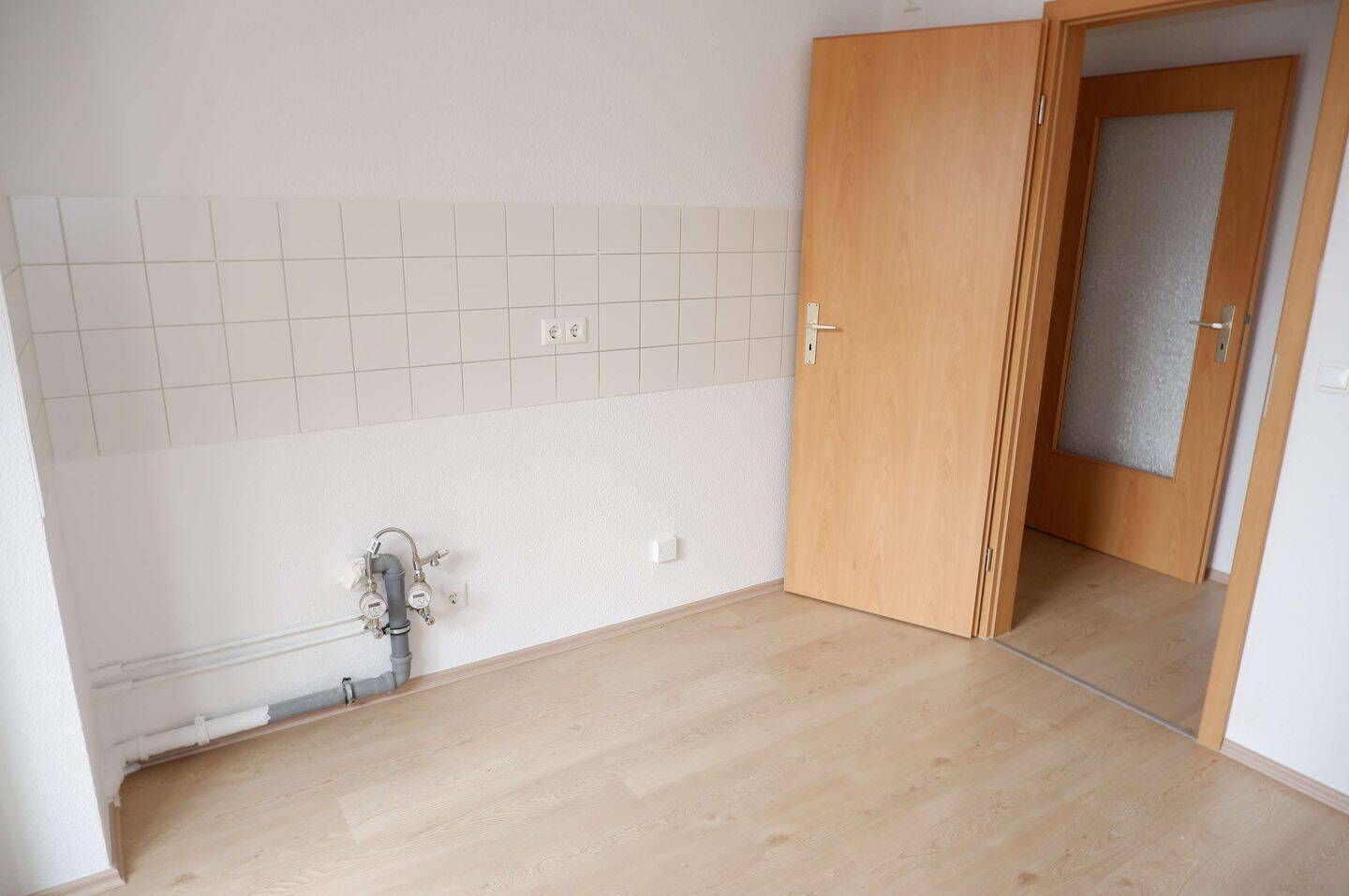 Alles NEU !!! Balkon + offener Küche im 1. OG !!! – Chemnitz – Vorschaubild 5