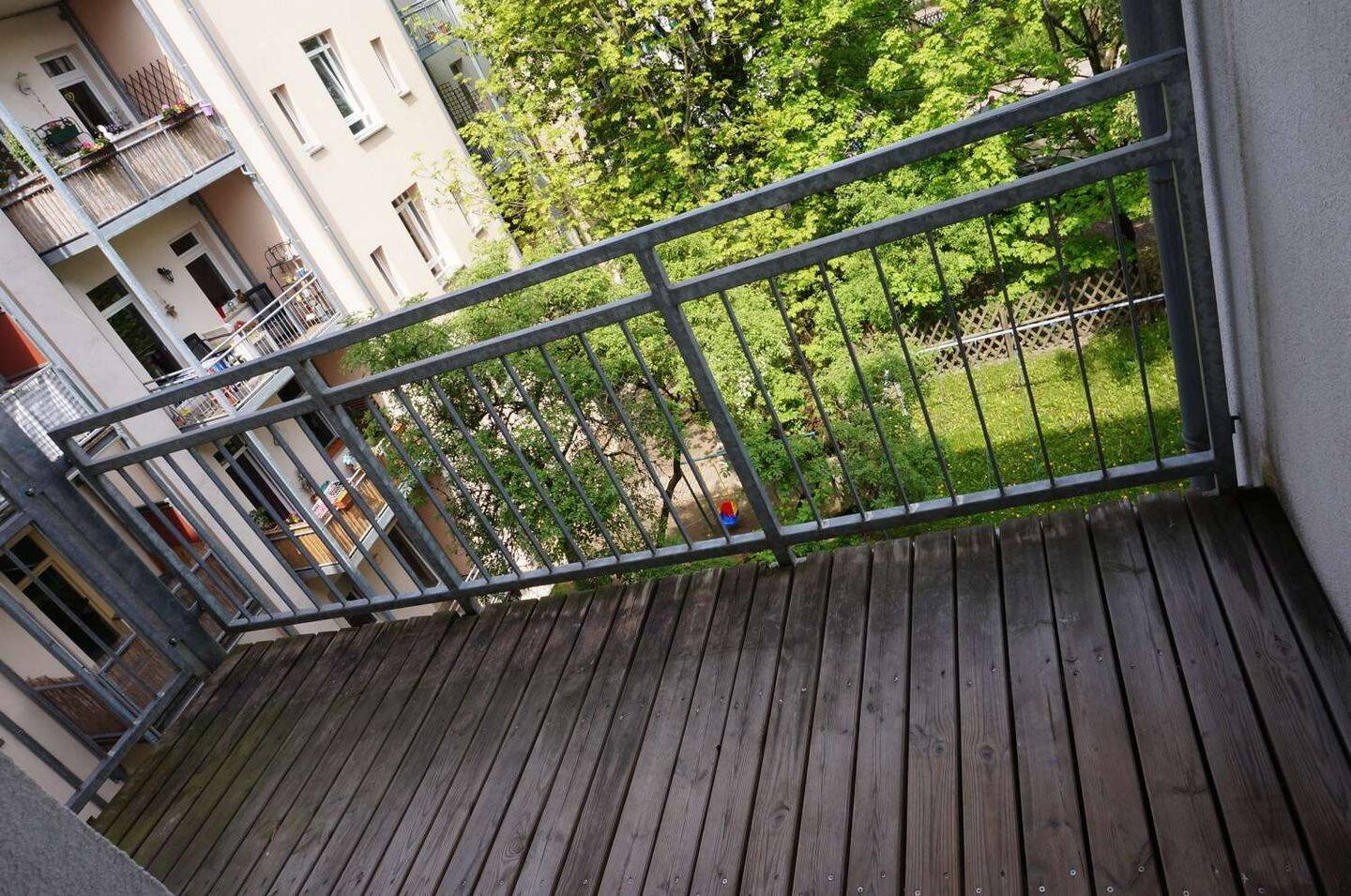 2. OG / Balkon und Laminat / EBK inkl. - frei ab 1.8.26 – Chemnitz – Vorschaubild 5