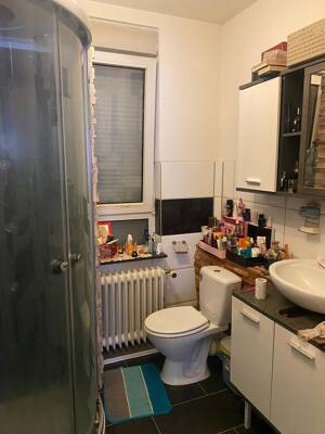 Charmantes Reihenmittelhaus mit wohnlich ausgebautem Keller, sonnigem Eigentumsgrundstück und kurzfristiger Verfügbarkeit – 28197 Bremen – Vorschaubild 6