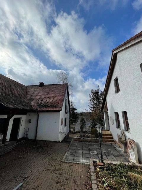 ***Haus in Hanglage mit Aussicht...stark renovierungsbedürftig...für KREATIVE RENOVIERER...*** – Altdorf bei Nürnberg – Vorschaubild 3
