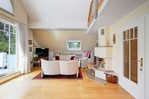 Ruhige 4-Zimmer-DG-Wohnung mit 2 Bädern, 2 Balkonen + Galerie in Waldtrudering – 81827 München – Vorschaubild 4