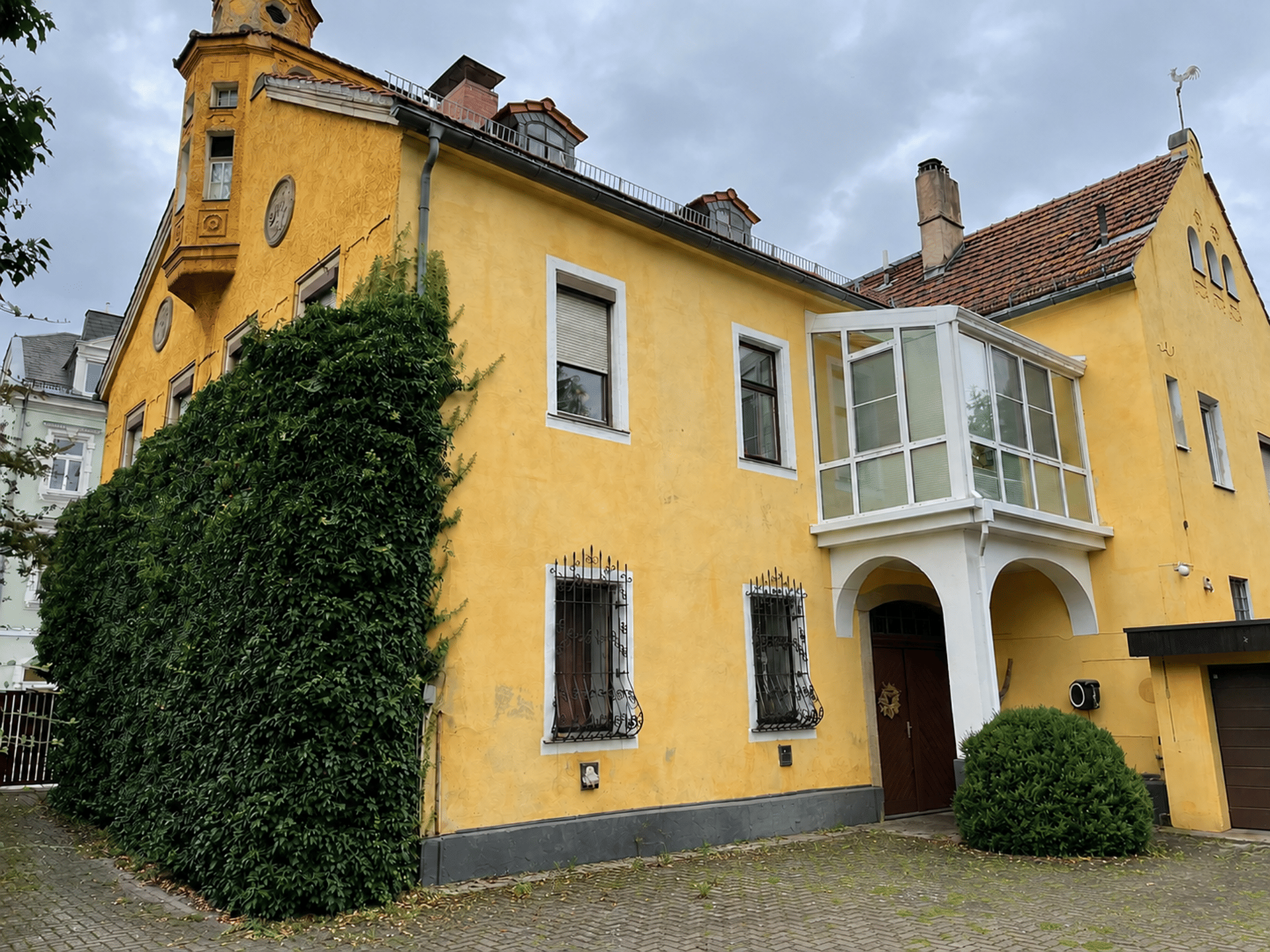 Haus in 95028 Hof mit 298 m² kaufen