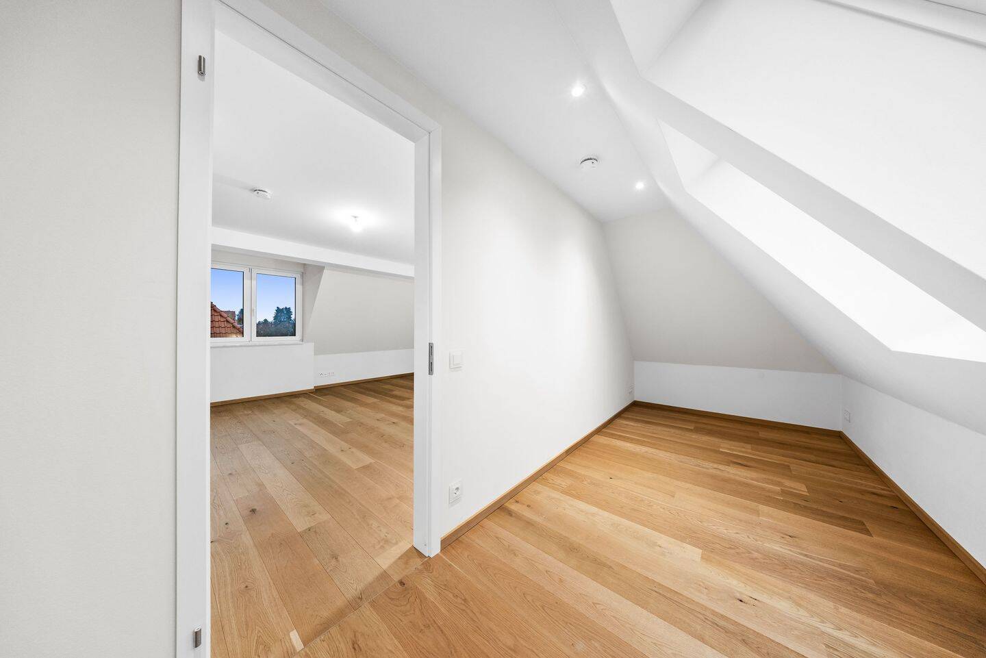 Erstbezug: Frisch ausgebaute Dachgeschoss-Maisonette mit Galerie und 5 Zimmern – Berlin – Vorschaubild 9