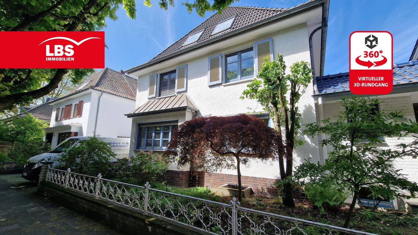 Große Erdgeschosswohnung mit Garten im Dreifamilienhaus