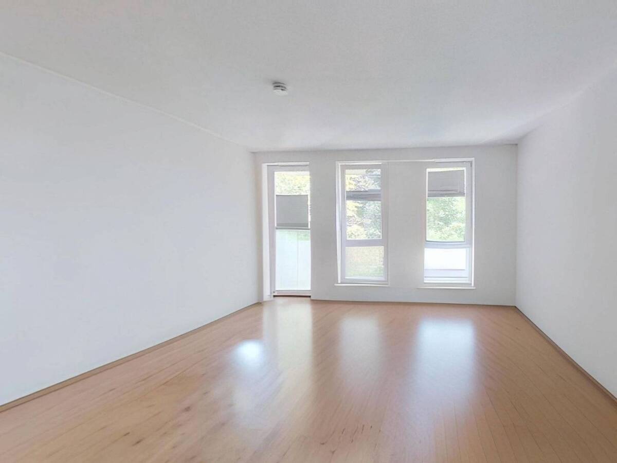 ** Helle 2 Zimmer-Wohnung mit BALKON in Hellerhof ** – 40595 Düsseldorf – Bild 1 von 5