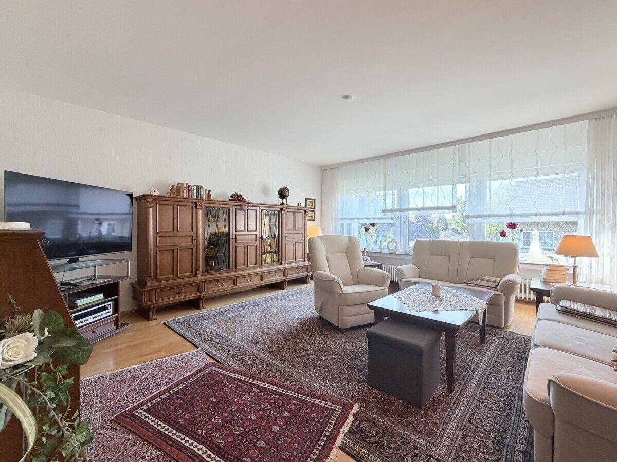 Lichtdurchflutete 4-Zimmer-Wohnung mit Balkon in ruhiger Lage von Schermbeck – Schermbeck – Vorschaubild 2