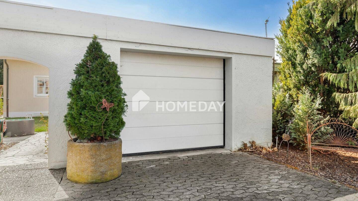 EFH auf großzügigem Grundstück mit EBK, Garage & Terrasse - leerstehend & bereit für Ihre Ideen – Ingolstadt – Vorschaubild 3