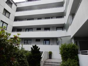 Horn - Nößlerstr. - ruhig gelegene Eigentumswohnung - ca. 80m² - Fahrstuhl - 1. Etage - Gemeinschaftspool & Sauna - PKW Stellplatz - Keller - Balkon