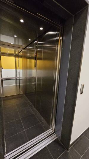 * Die perfekte Wohnung ! Lage direkt am Park * Lift* Tiefgarage * – 80797 München – Vorschaubild 9