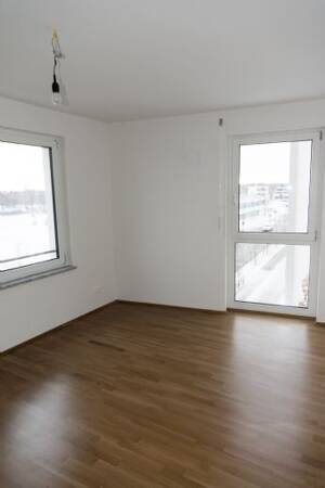 Lichtdurchflutete 2 Zimmer Wohnung mit SW-Balkon und Einbauküche, großzügig geschnitten – 81249 München – Vorschaubild 5