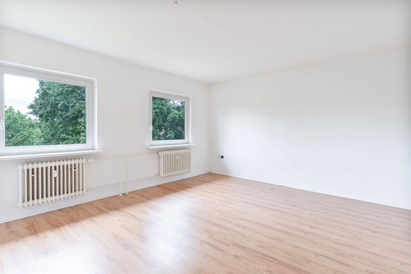 Vielseitige 4-Zimmer-Wohnung mit modernisiertem Wohngefühl in Charlottenburg