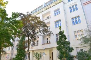 Großartige Altbau-Eigentumswohnung*4 bis 5 Zimmer*Balkon*Lift*geschliffenes Parkett*Stuck*City West*hohe Decken – 10707 Berlin – Vorschaubild 7