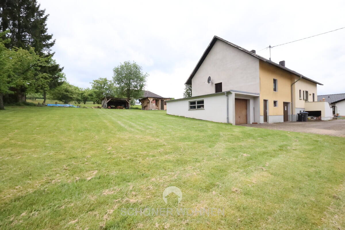 Greimerath: gepflegtes Landhaus mit angeschlossenem Scheunentrakt und großem Grundstück – 54314 Greimerath – Bild 1 von 9