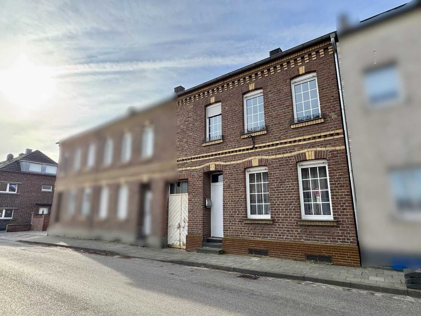 Großzügiges Reihenmittelhaus in Hochneukirch