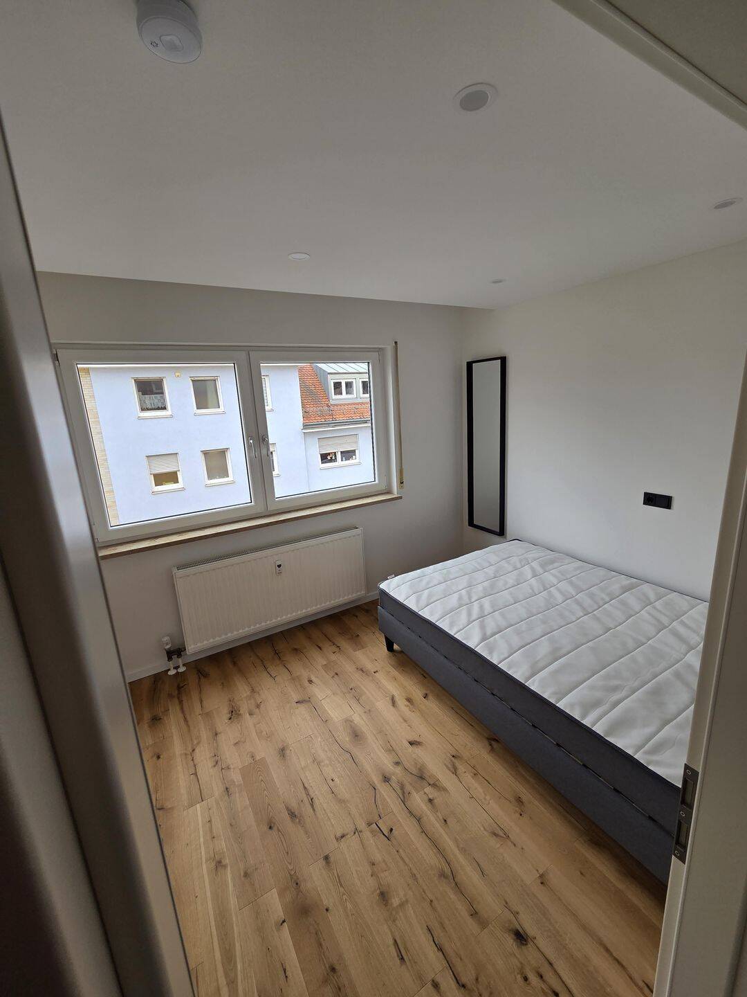 neu renoviertes & möbliertes WG Zimmer in Nürnberg