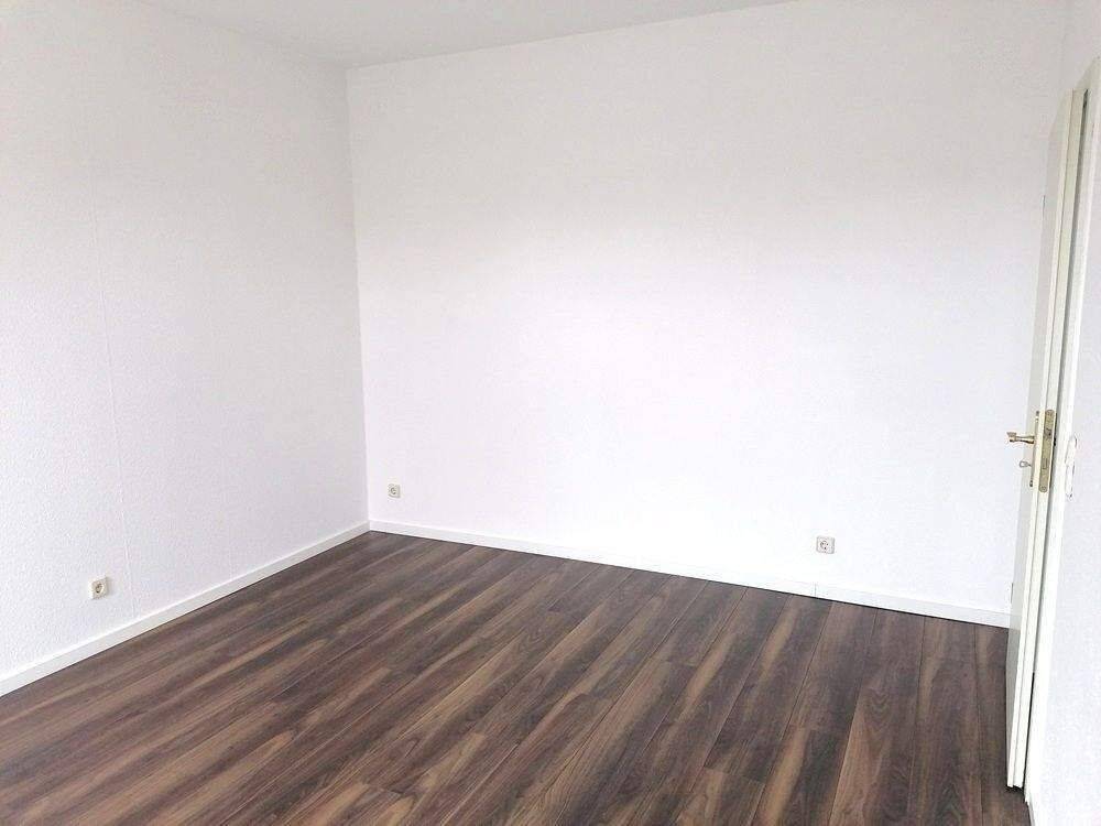 !! UNI-Nähe, 2-Raum-Dachgeschosswohnung mit Laminat !! – Chemnitz – Vorschaubild 7
