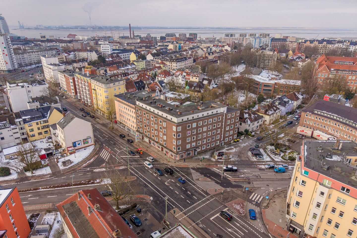 Bremerhaven | Wohn- und Geschäftshausportfolio mit stabiler Ertragsstruktur und Value-Add-Potenzial mit 76 Einheiten – Bremerhaven – Vorschaubild 2