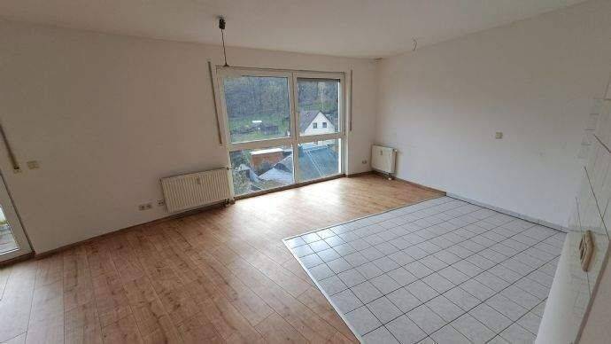Schicke 1 Raum Wohnung mit Balkon und schöner Aussicht – Freital – Vorschaubild 3