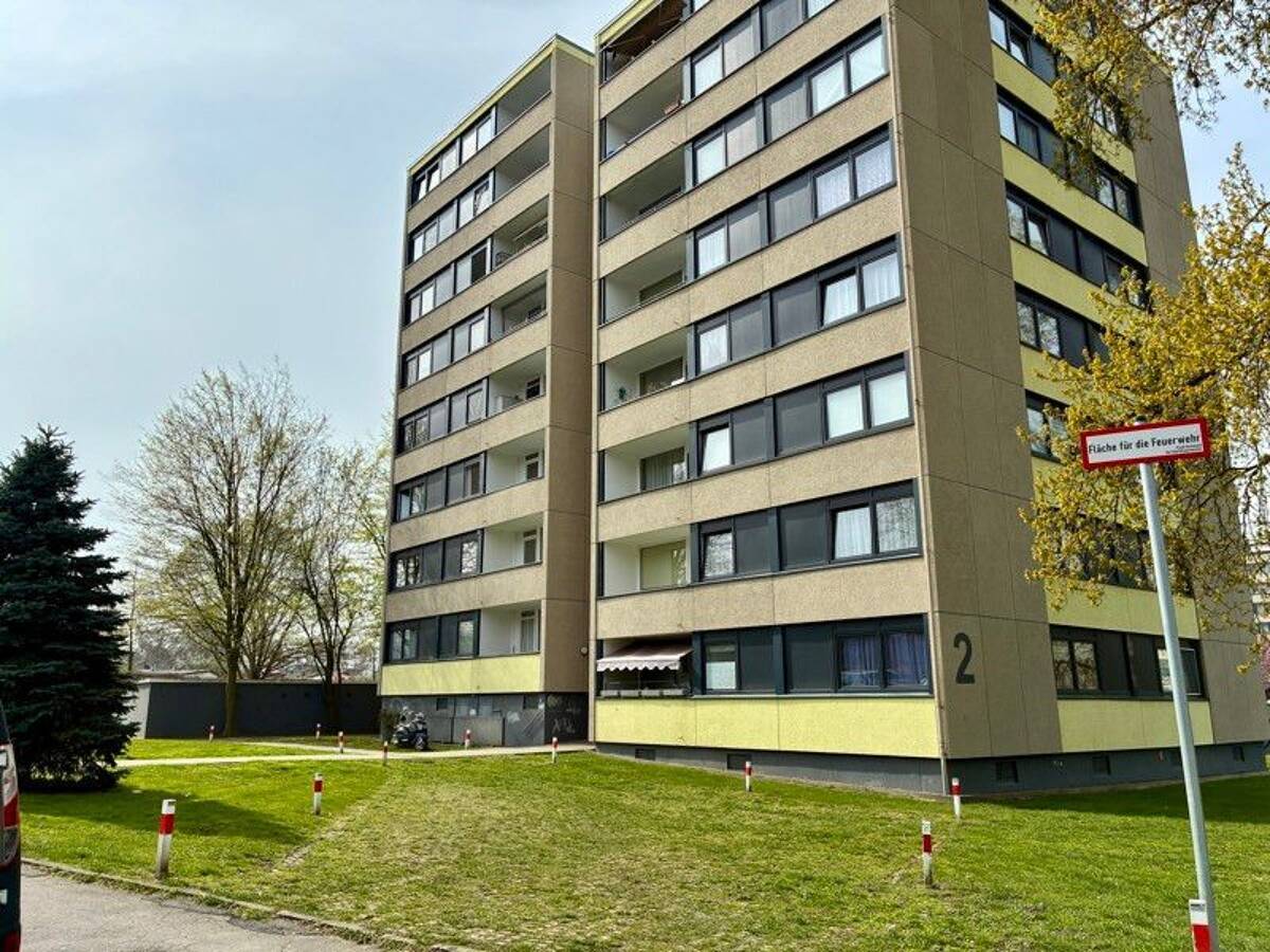 Frisch renovierte 3,5 Zimmer Wohnung in bester Lage! – 44339 Dortmund – Bild 1 von 8