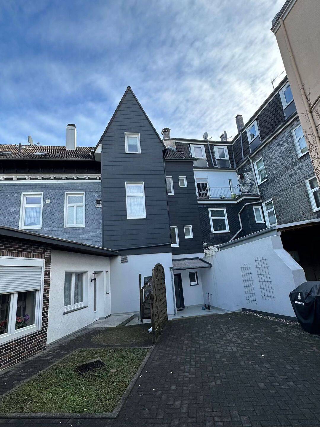 Mehrfamilienhaus mit Ladenlokal in zentraler Lage von Remscheid-Hasten – Remscheid – Vorschaubild 2