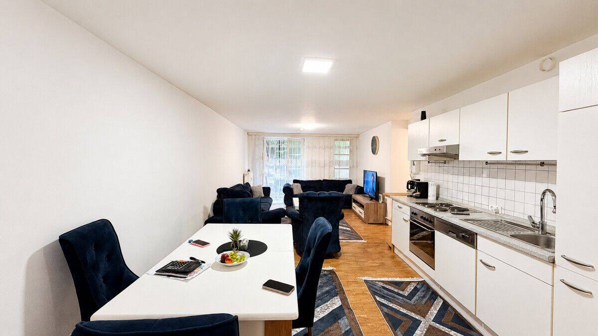 Vermietete 2-Zimmer-Wohnung mit Innenhofterrasse in bester Regensburger Altstadtlage – Regensburg – Vorschaubild 3