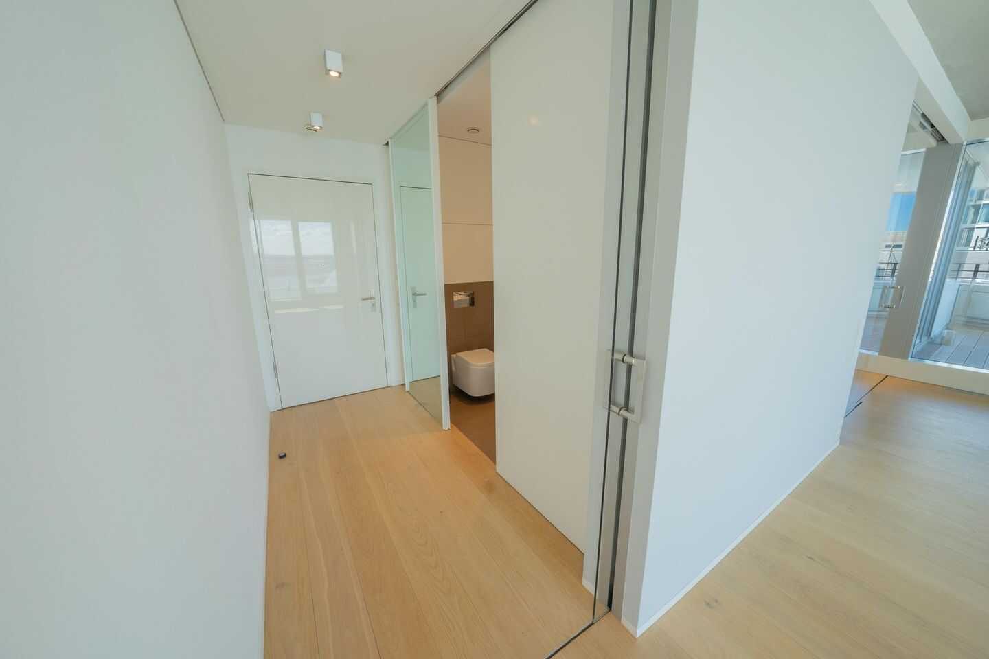 Designwohnung im Marco Polo Tower - mit Blick auf das Wendebecken des Hafens – Hamburg – Vorschaubild 8