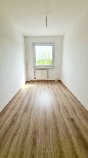 Familien willkommen: günstige 3-Zimmerwohnung mit Balkon und Aufzug! – 1239 Dresden – Vorschaubild 7