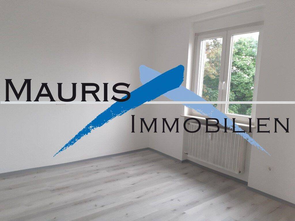 Frisch renovierte Wohnung mit schönem Schnitt und Balkon