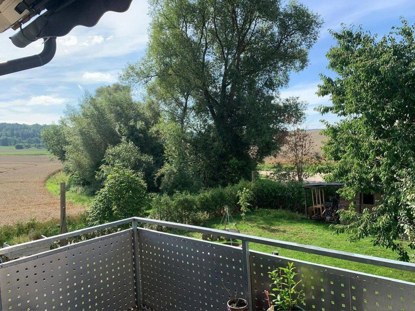 Schöne DHH am Ortsrand mit unverbautem Blick // 147qm Wohnfläche / 7 Zimmer / Einziehen & Wohlfühlen – Itzgrund – Vorschaubild 7