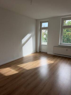 Renovierte 2-Zimmer-Wohnung mit Einbauküche in Connewitz – 4275 Leipzig – Vorschaubild 4