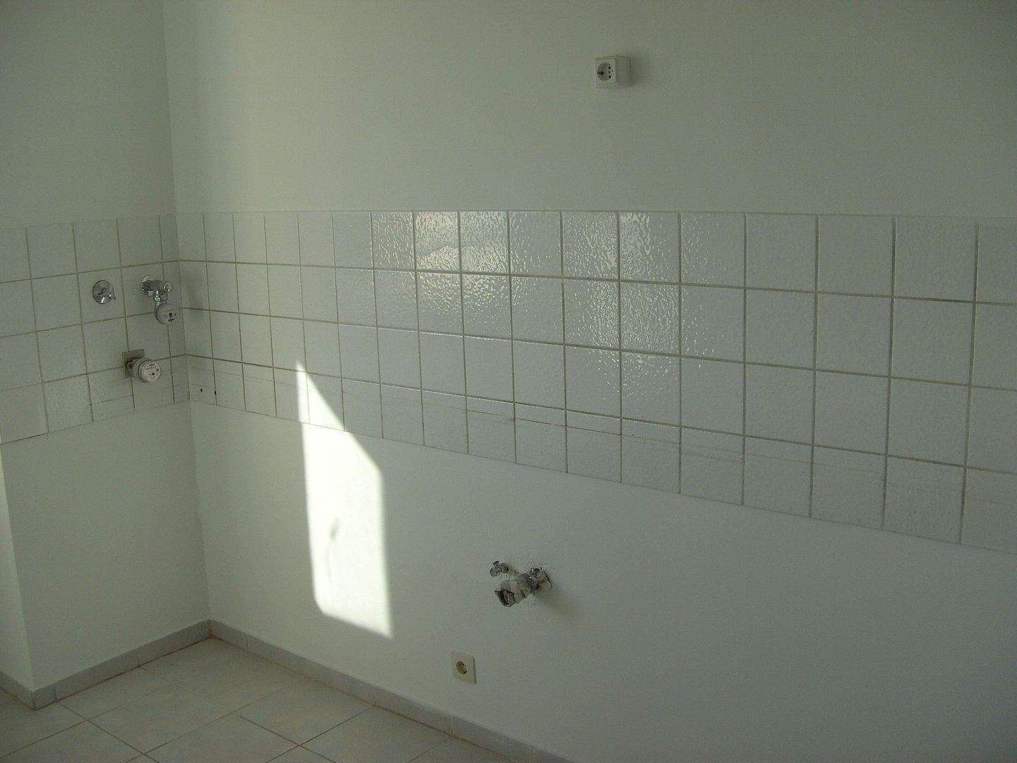 4-Zimmer-Wohnung mit 95 m² Wohnfläche mit großem Südbalkon und Tiefgaragenstellplatz – Erlangen – Vorschaubild 4