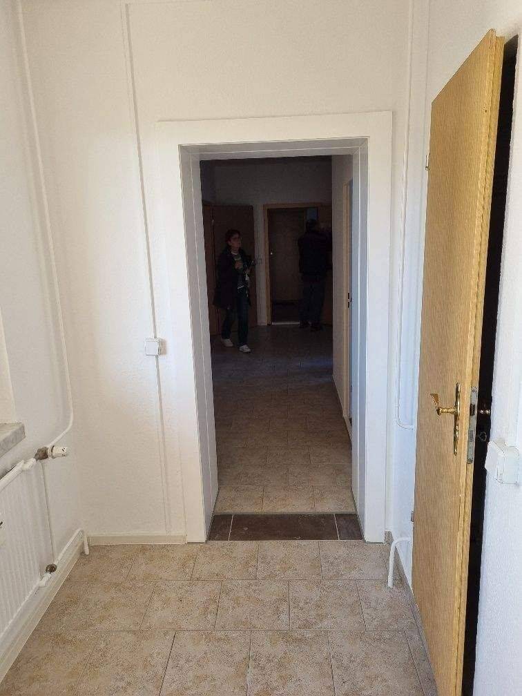 Große 4 Raumwohnung mit 2 Bädern und 2 Balkonen zum Wohlfühlen – Chemnitz – Vorschaubild 4