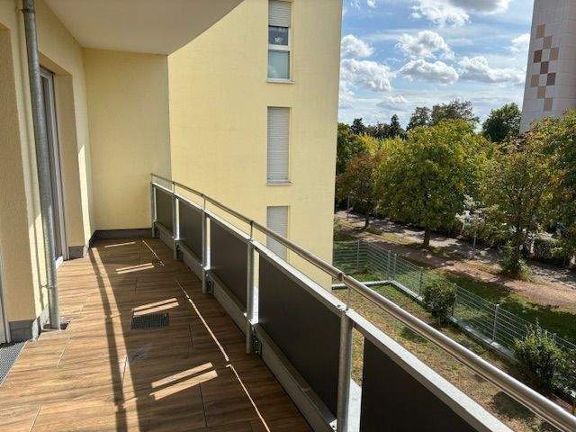 Wunderschöne 4-ZKB-Wohnung am Schulzentrum - Top Ausstattung – Kindergarten, Gymnasium