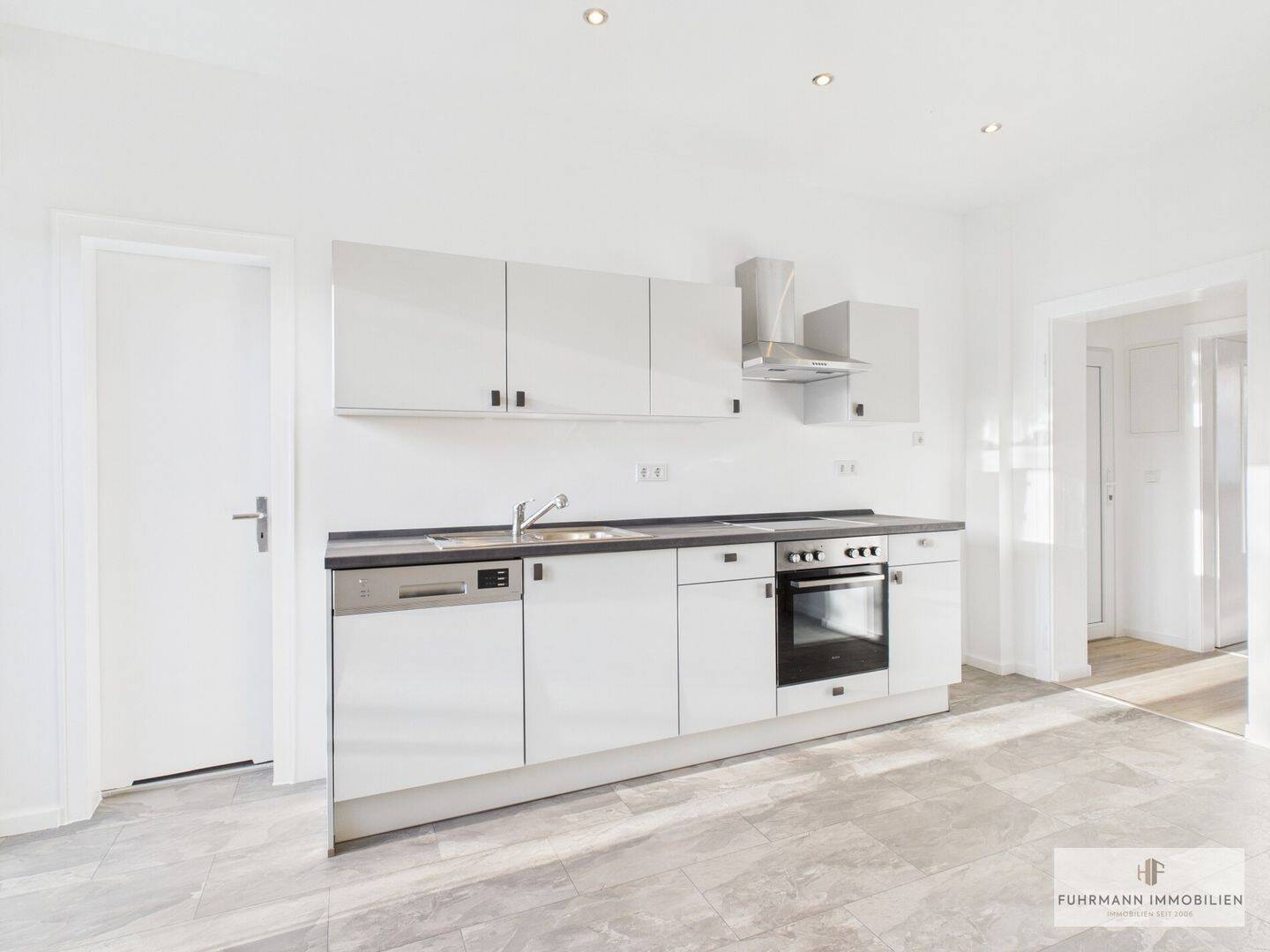 "Modernisierte, lichtdurchflutete Wohnung mit Balkon, Einbauküche & Garage" – Saarbrücken – Vorschaubild 5